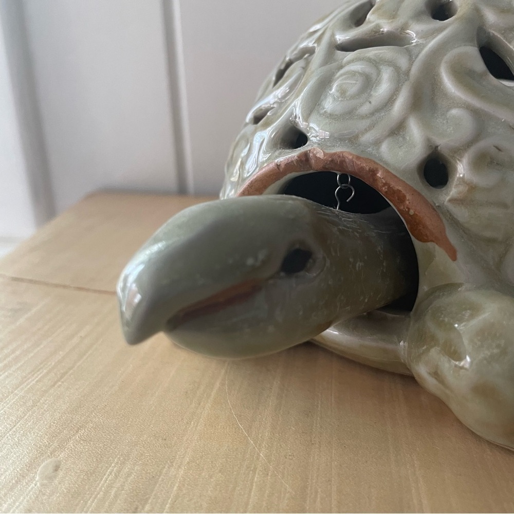 Beautiful Turtle Light 9” x 5” Ceramic Ocean Sea Beach Decor Lamp - Picture 5 of 11